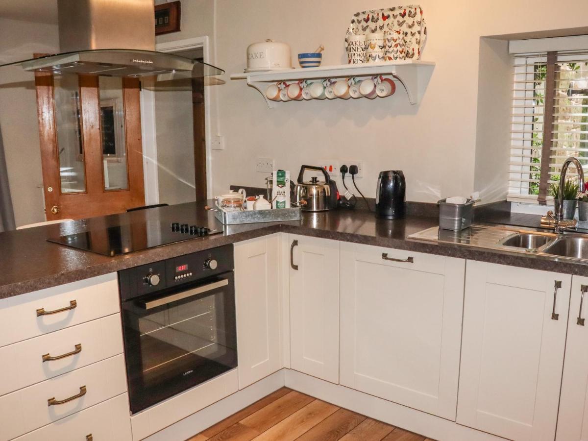 Lee House Cottage Cheddleton エクステリア 写真