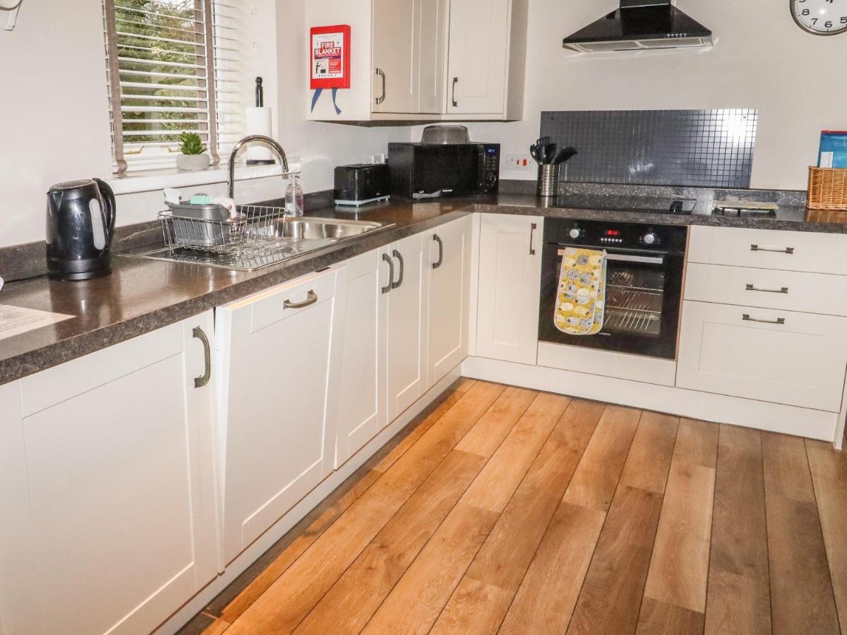 Lee House Cottage Cheddleton エクステリア 写真